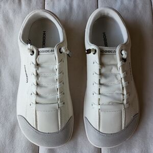 NWOT Hobibear Bare Foot Style White Sneakers